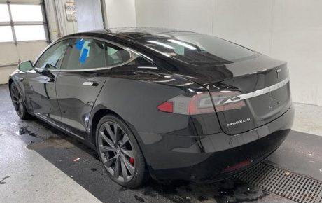 Tesla Model S  '2018
