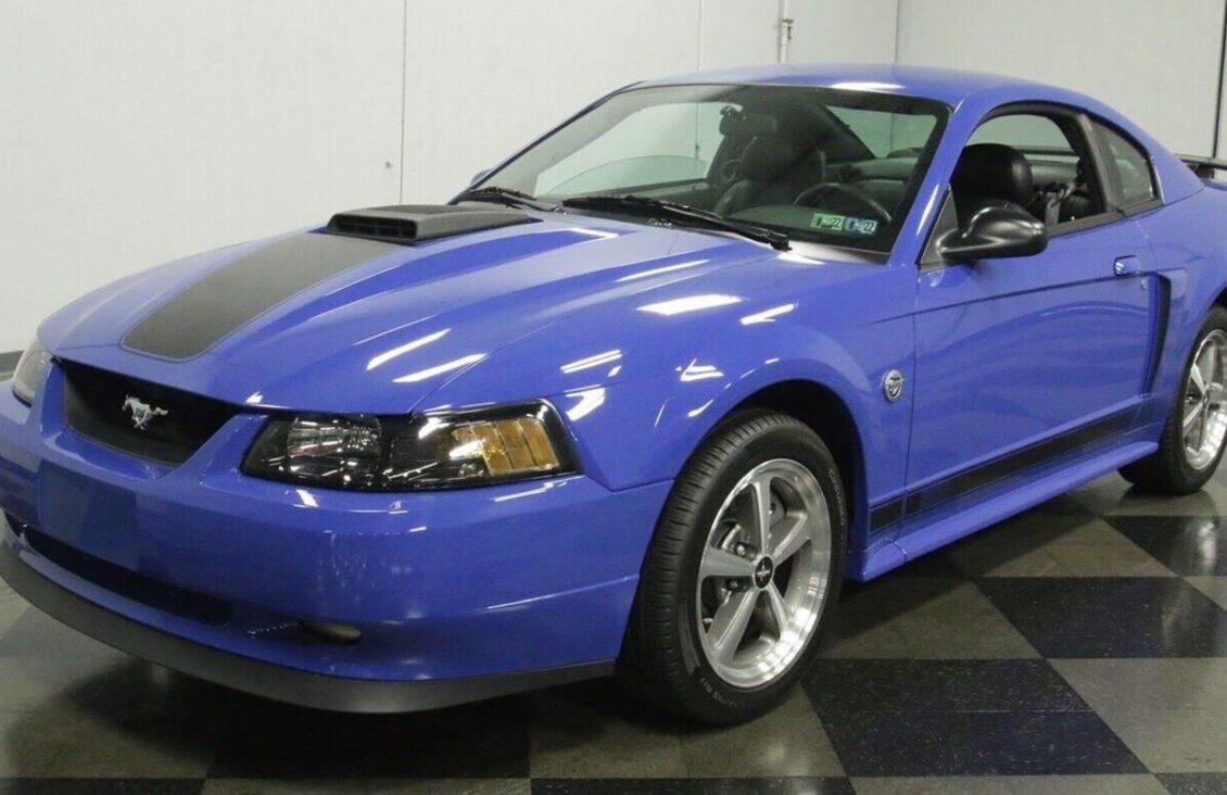 Ford Mustang  '2004