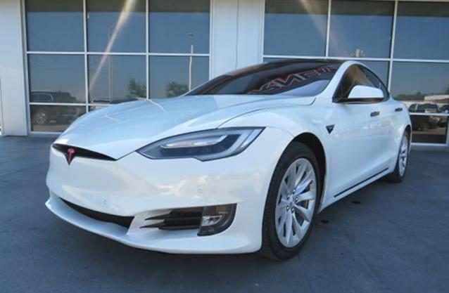 Tesla Model S  '2017