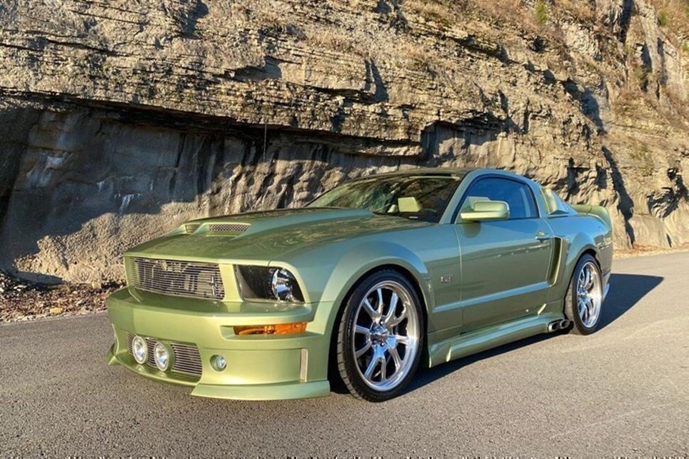Ford Mustang  '2006